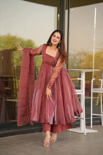 Stunning Salmon Soft Organza Anarkali Suit Set with Lace Border Dupatta